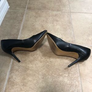 Black high heels 7 1/2